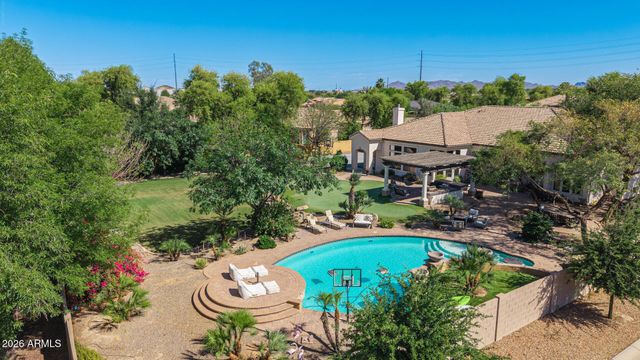 2816 E CLARK Drive, Gilbert, AZ 85297