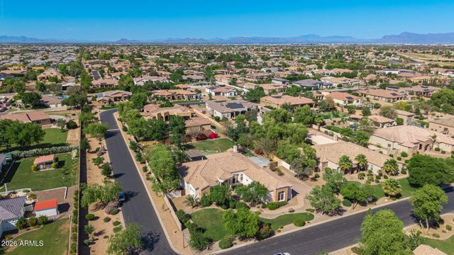 2816 E CLARK Drive, Gilbert, AZ 85297