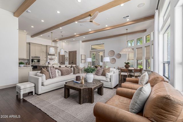 2816 E CLARK Drive, Gilbert, AZ 85297