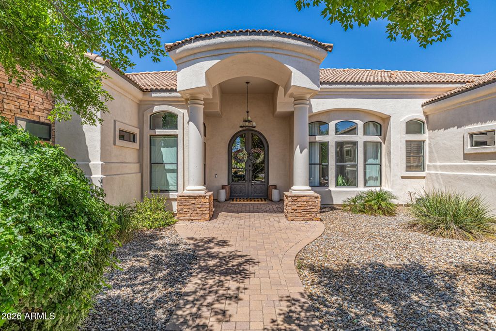 2816 E CLARK Drive, Gilbert, AZ 85297 — photo 2