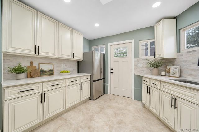 1852 E 34th Street, Brooklyn, NY 11234
