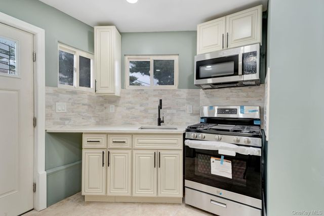 1852 E 34th Street, Brooklyn, NY 11234