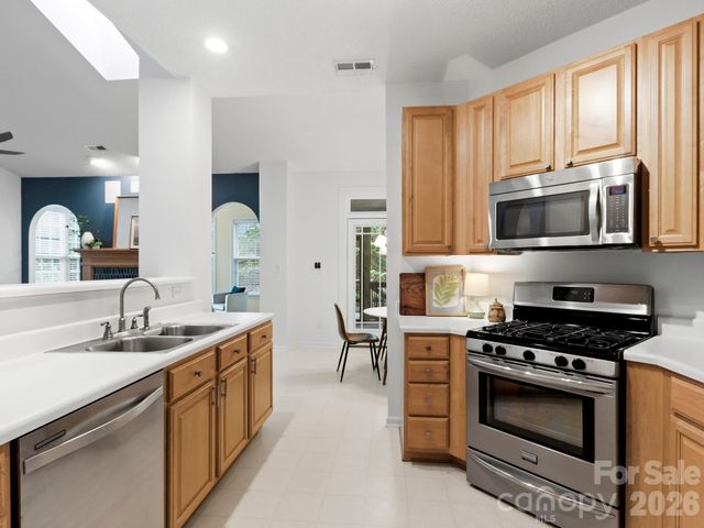 412 Silo Drive, Asheville, NC 28806