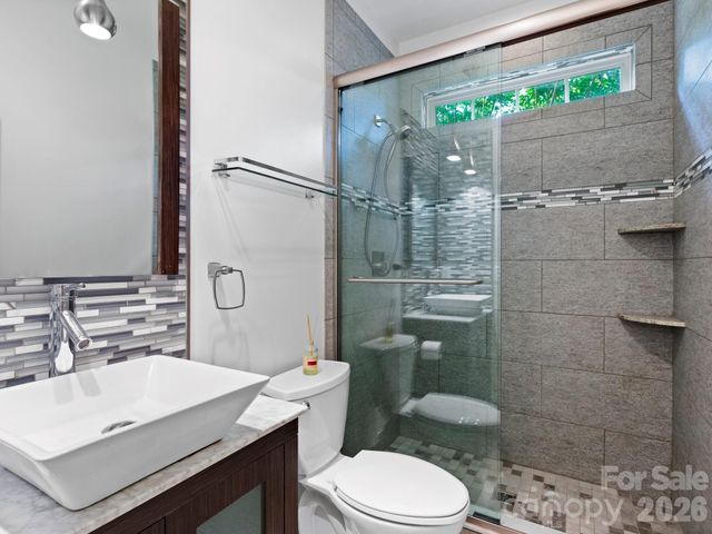 412 Silo Drive, Asheville, NC 28806