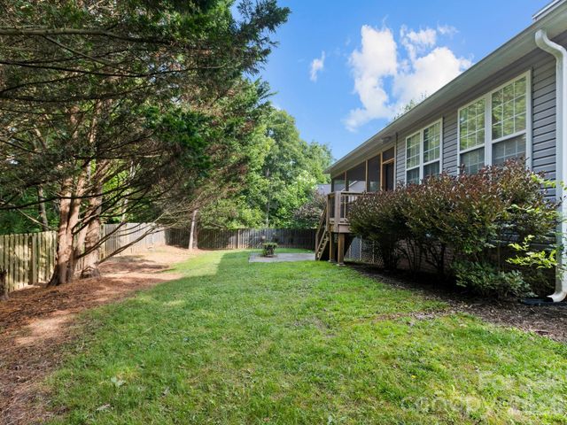 412 Silo Drive, Asheville, NC 28806