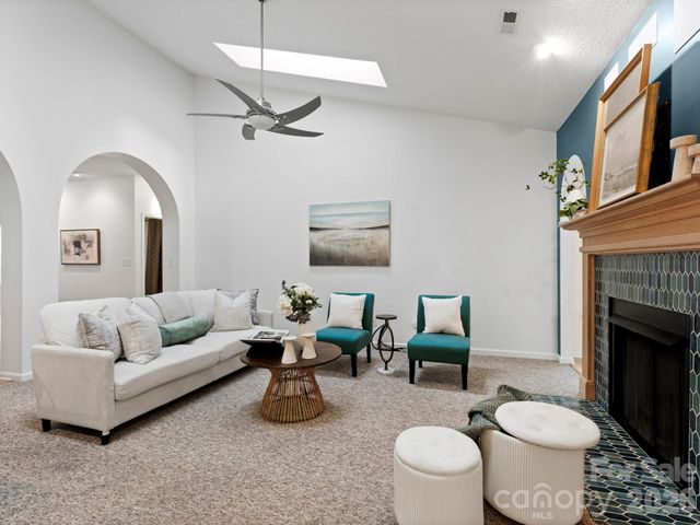 412 Silo Drive, Asheville, NC 28806