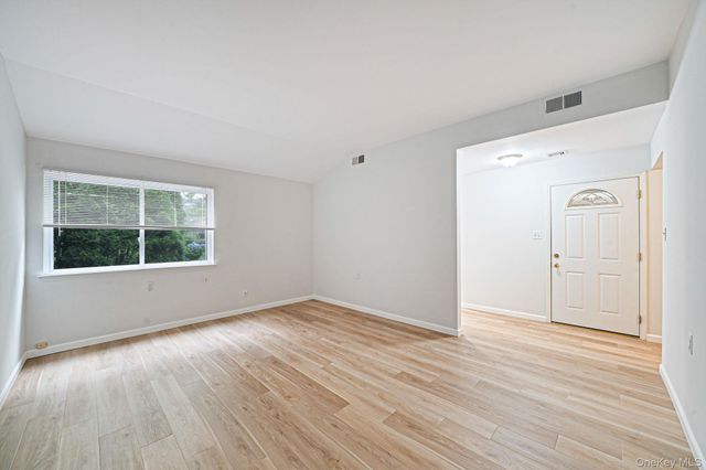 194 Strathmore Gate Drive, Stony Brook, NY 11790