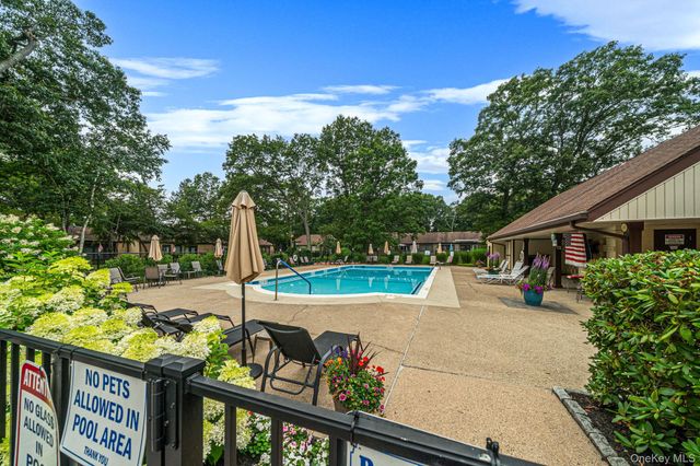 194 Strathmore Gate Drive, Stony Brook, NY 11790