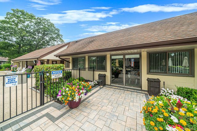 194 Strathmore Gate Drive, Stony Brook, NY 11790
