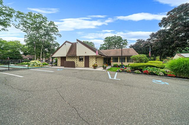 194 Strathmore Gate Drive, Stony Brook, NY 11790