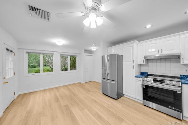 194 Strathmore Gate Drive, Stony Brook, NY 11790