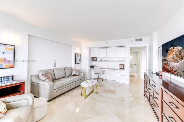 11113 Biscayne Blvd 1258, Miami, FL 33181