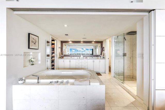 11113 Biscayne Blvd 1258, Miami, FL 33181