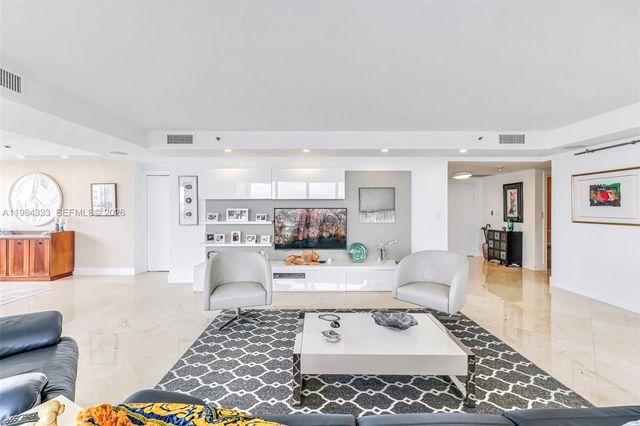 11113 Biscayne Blvd 1258, Miami, FL 33181