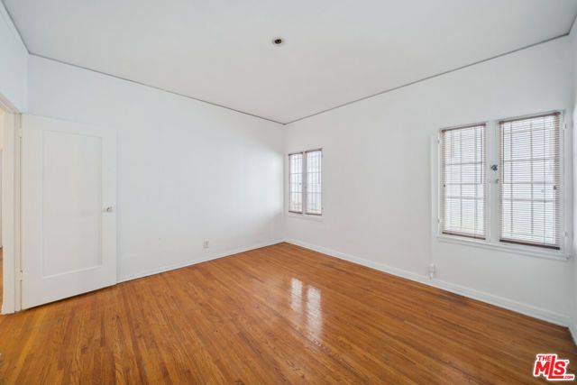 140 S Elm Drive 1, Beverly Hills, CA 90212