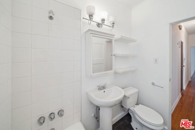 140 S Elm Drive 1, Beverly Hills, CA 90212