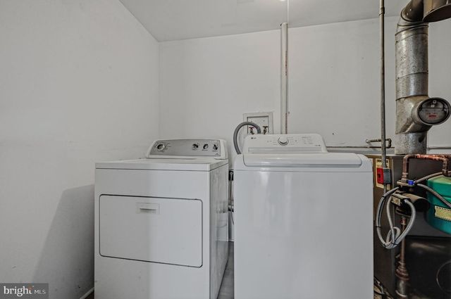 24 KELLER RD, Newark, DE 19713