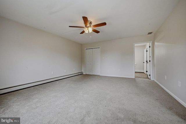 24 KELLER RD, Newark, DE 19713