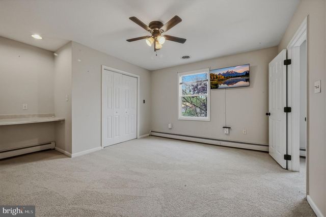 24 KELLER RD, Newark, DE 19713