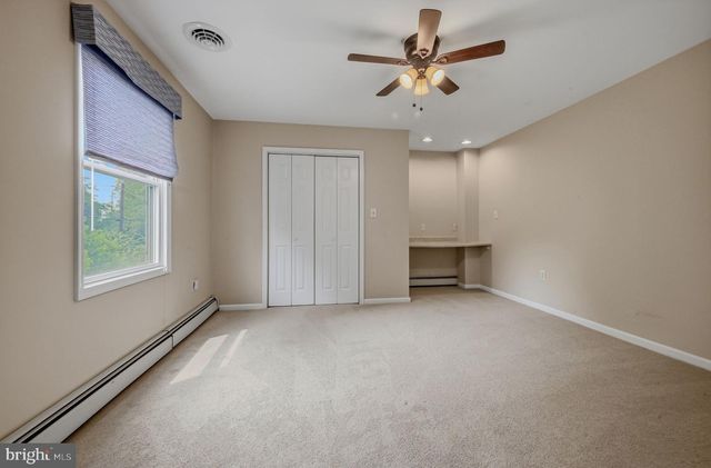 24 KELLER RD, Newark, DE 19713