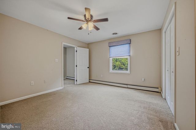 24 KELLER RD, Newark, DE 19713