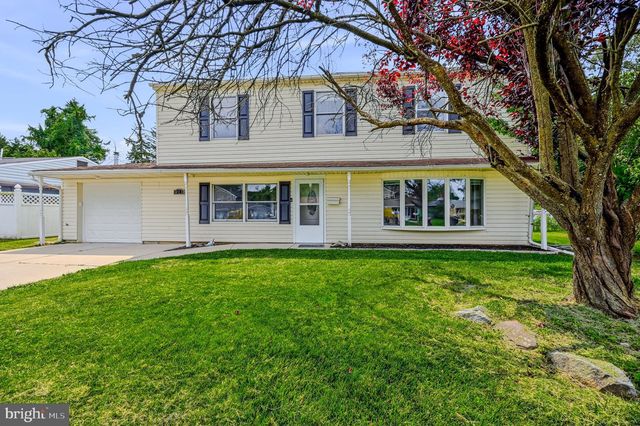 24 KELLER RD, Newark, DE 19713