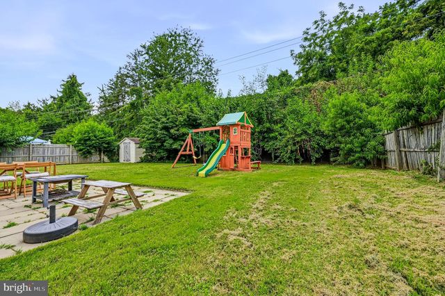 24 KELLER RD, Newark, DE 19713