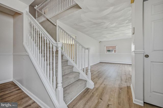 24 KELLER RD, Newark, DE 19713