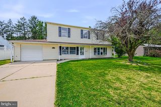 24 KELLER RD, Newark, DE 19713