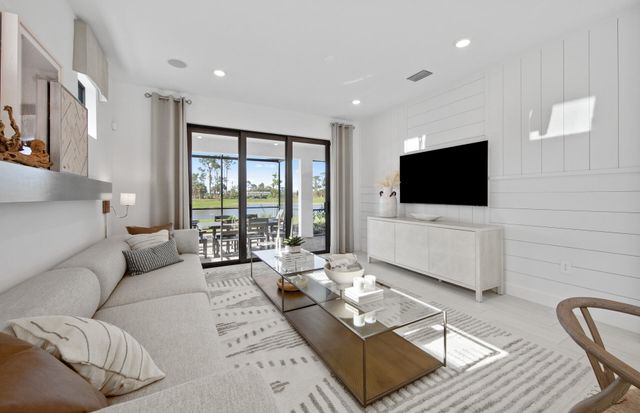 2114 Sequoia, Naples, FL 34120