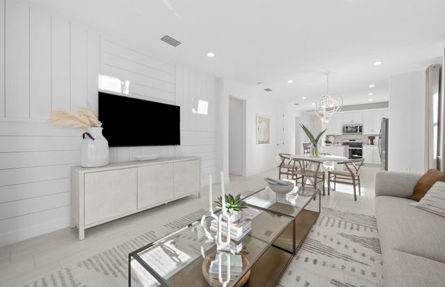 2114 Sequoia, Naples, FL 34120