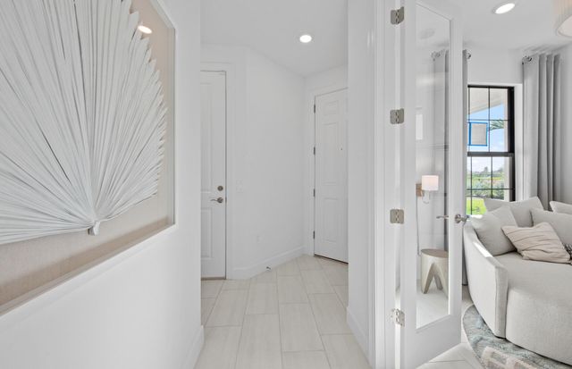 2114 Sequoia, Naples, FL 34120
