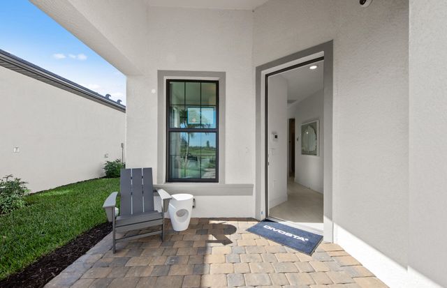 2114 Sequoia, Naples, FL 34120