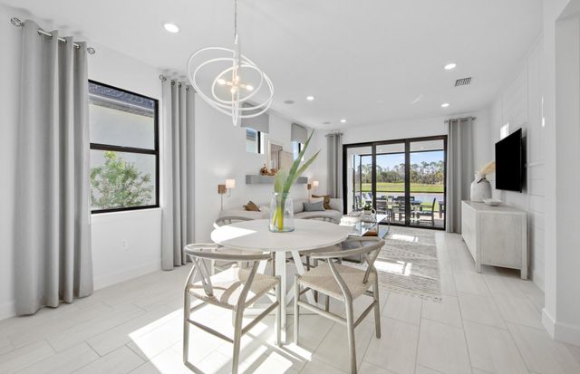 2114 Sequoia, Naples, FL 34120