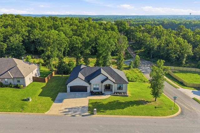 8568 Rapid Water Dr, Sherwood, AR 72120