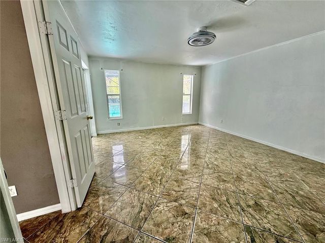 4070 Golden Gate BLVD E, Naples, FL 34120