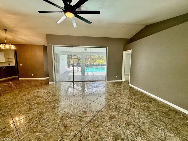 4070 Golden Gate BLVD E, Naples, FL 34120