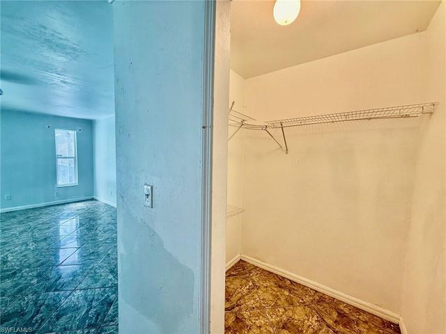 4070 Golden Gate BLVD E, Naples, FL 34120