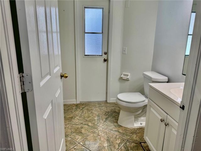 4070 Golden Gate BLVD E, Naples, FL 34120