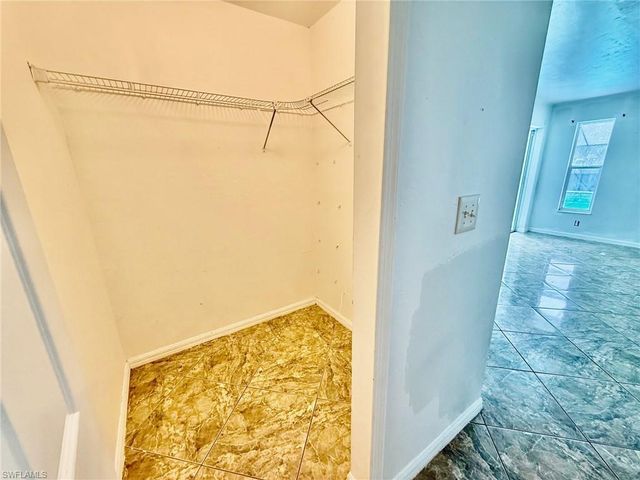 4070 Golden Gate BLVD E, Naples, FL 34120