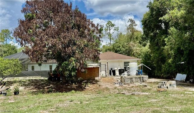 4070 Golden Gate BLVD E, Naples, FL 34120