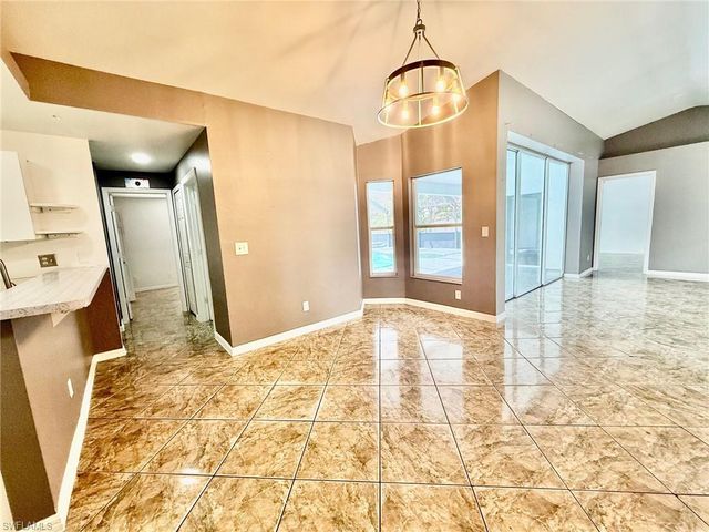 4070 Golden Gate BLVD E, Naples, FL 34120