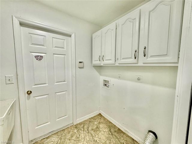 4070 Golden Gate BLVD E, Naples, FL 34120