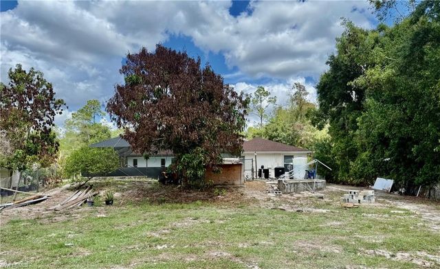 4070 Golden Gate BLVD E, Naples, FL 34120