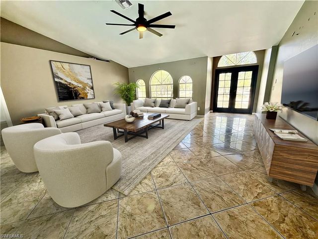 4070 Golden Gate BLVD E, Naples, FL 34120