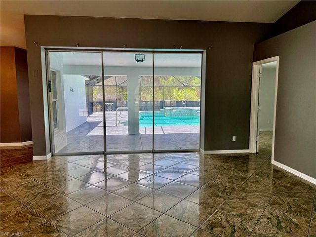 4070 Golden Gate BLVD E, Naples, FL 34120