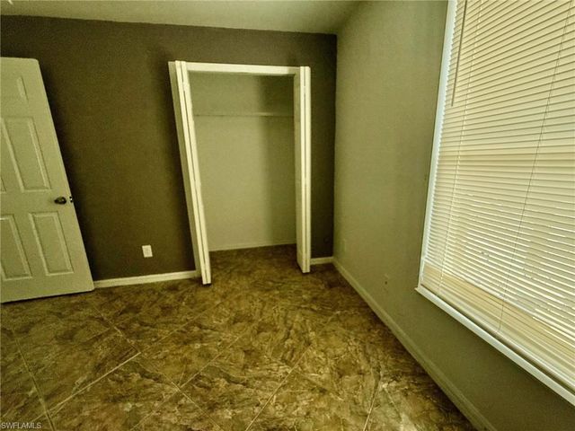 4070 Golden Gate BLVD E, Naples, FL 34120