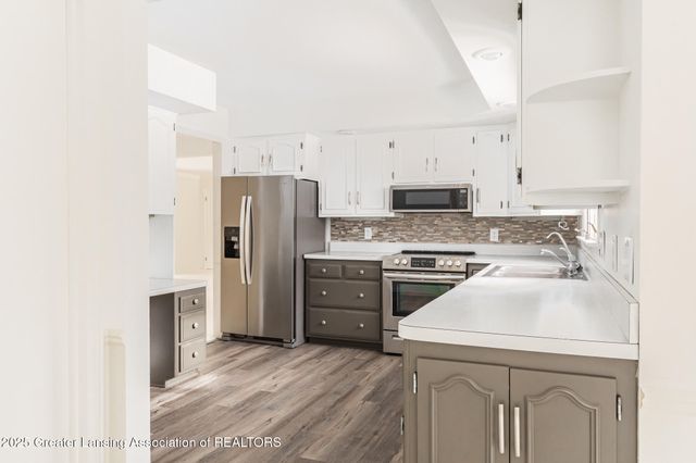 998 Walbridge Drive, East Lansing, MI 48823