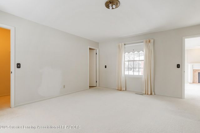 998 Walbridge Drive, East Lansing, MI 48823