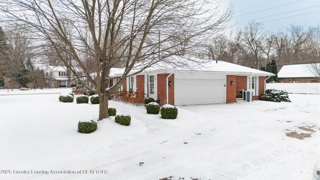 998 Walbridge Drive, East Lansing, MI 48823